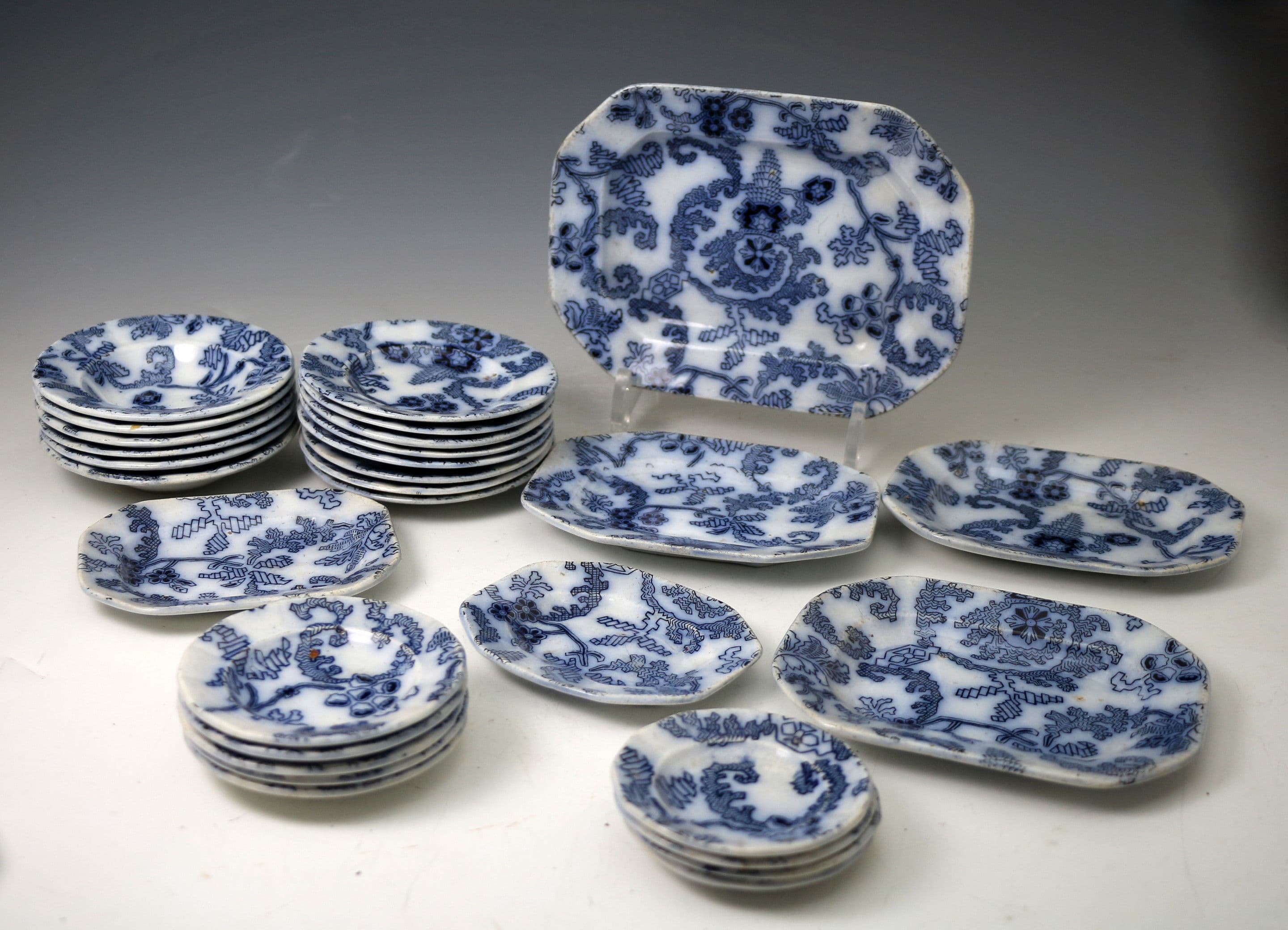 Antique english dinner best sale sets