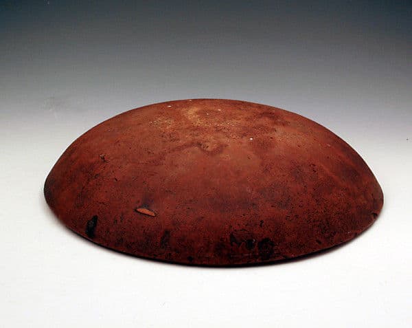 18th century English slipware dish circular form circa 1780 - John Howard